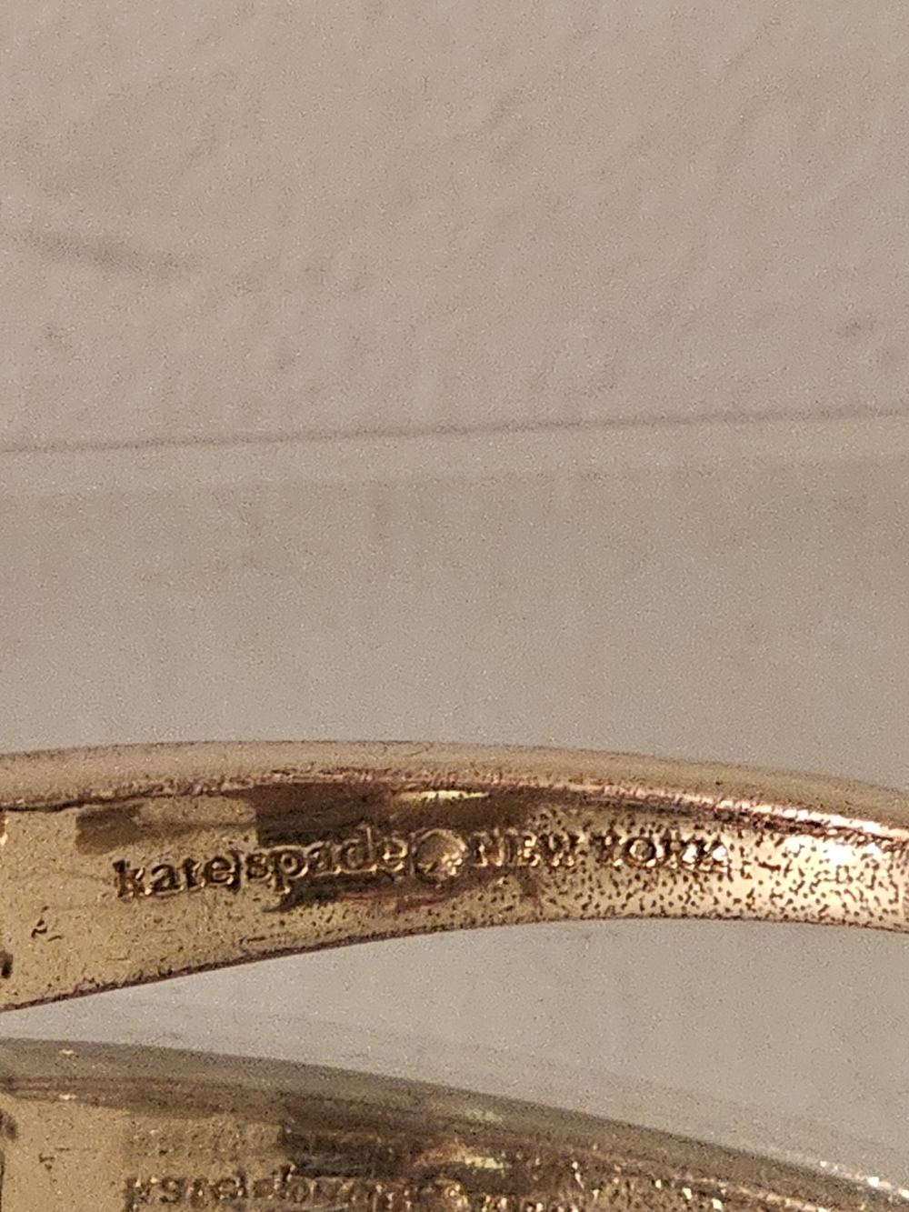 kate spade rose gold-tone open bangle with spade and crystal - Picture 3 of 4